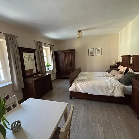 Pri Hudi Mravljici * Slovenske Konjice