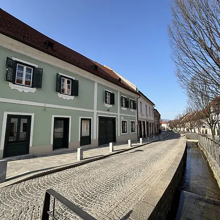 Pri Hudi Mravljici Apartament