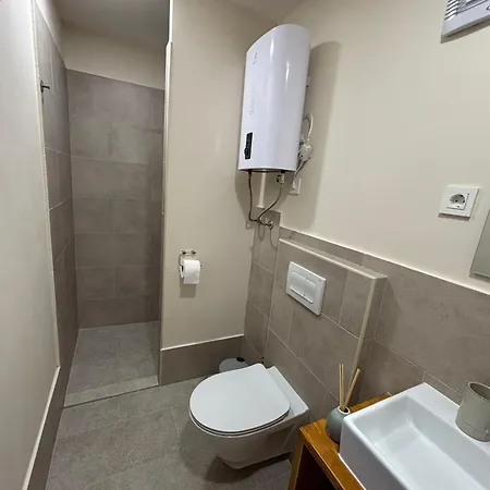 Pri Hudi Mravljici Apartament