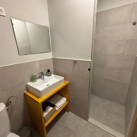 Apartament Pri Hudi Mravljici